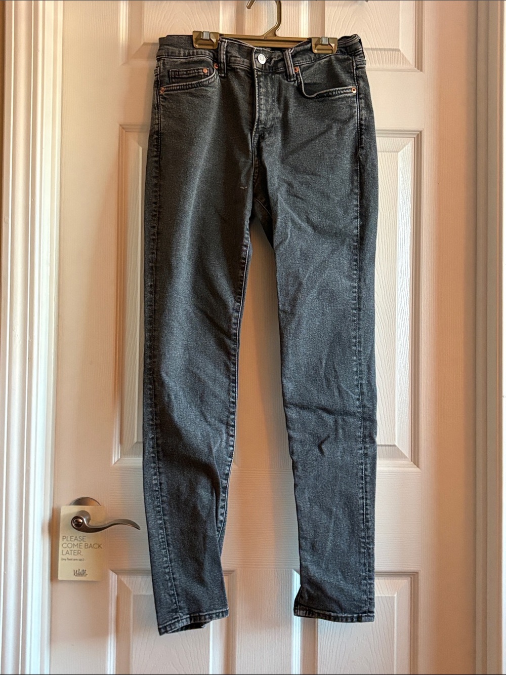 H&M Slim Straight Men’s Jeans in Washed Black